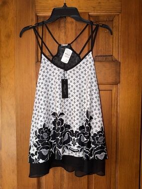 Romeo & Juliet Couture Black and White Floral Strappy Camisole